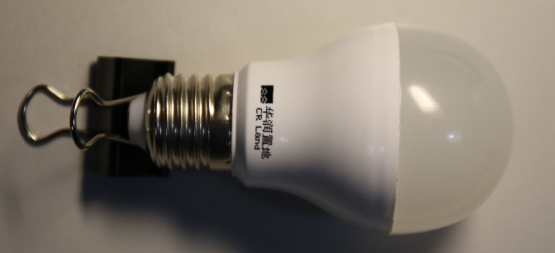 图1 常用塑包铝结构的LED球泡灯