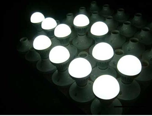 LED照明如何实现一站式电路保护和低待机功耗？