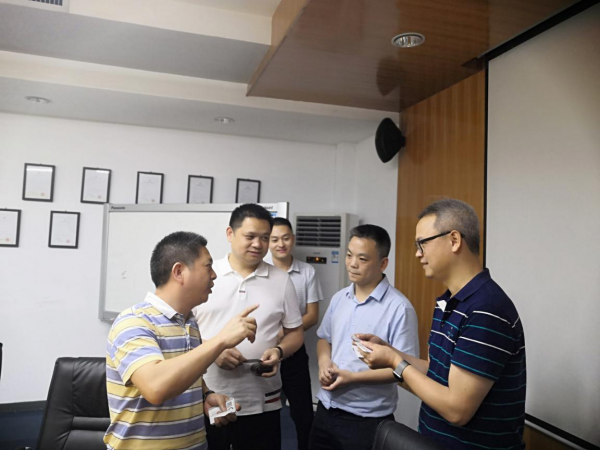 深圳市连接器行业协会第24次会员交流活动在莱尔德电子材料(深圳)有限公司举行