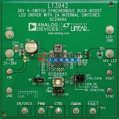 采用2 MHz单芯片降压-升压DC-DC转换器和LED驱动器消除PCB空间受限的困扰