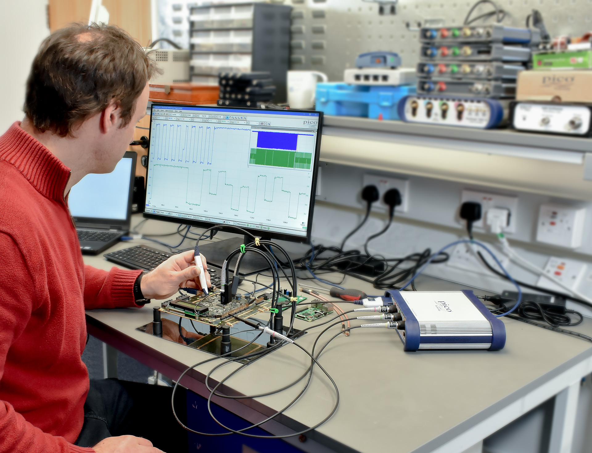 Pico Technology 推出带有源探针的首款 1 GHz 混合信号示波器