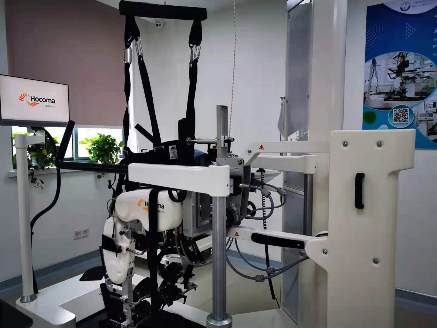 大赞！上海这家社区卫生服务中心有智能康复机器人，平价还能用医保！