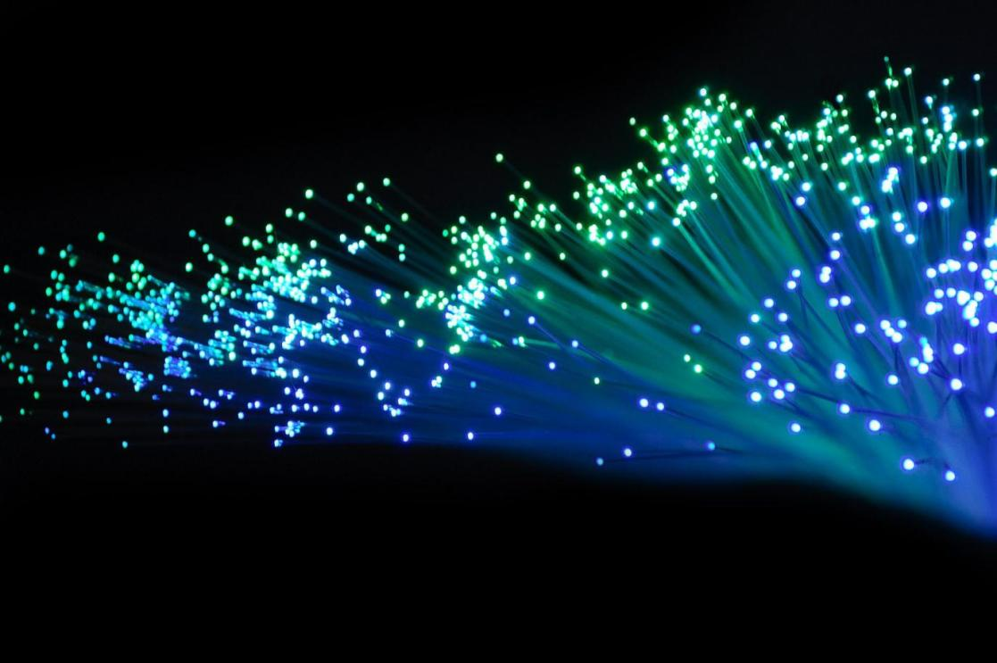 光纤使高速数据链路更快更远的梦想成为现实